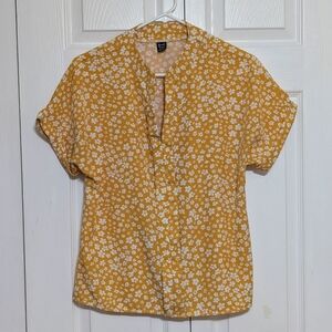 Greathe Women's Mustard Yellow Floral Print Short Sleeve V Neck Shirt Sz-Medium